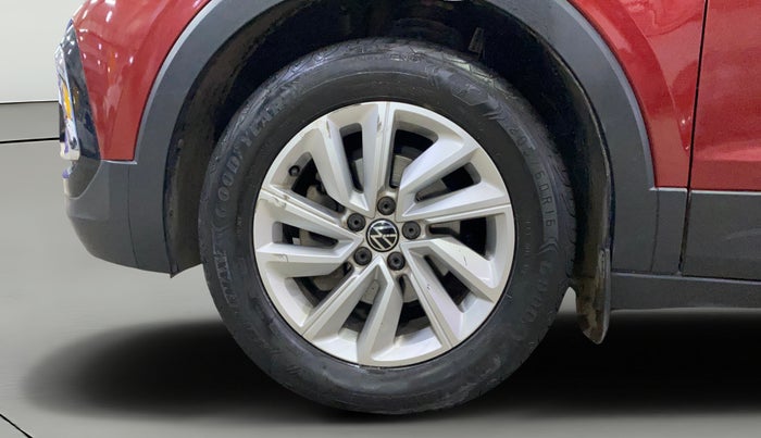 2024 Volkswagen TAIGUN HIGHLINE 1.0 TSI MT, Petrol, Manual, 30,678 km, Left Front Wheel