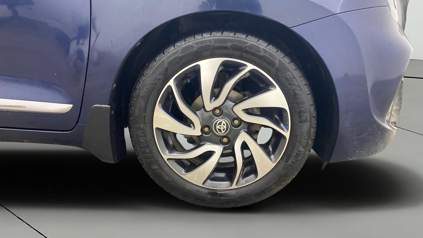 2020 Toyota Glanza V, Petrol, Manual, 67,131 km, Right Front Wheel