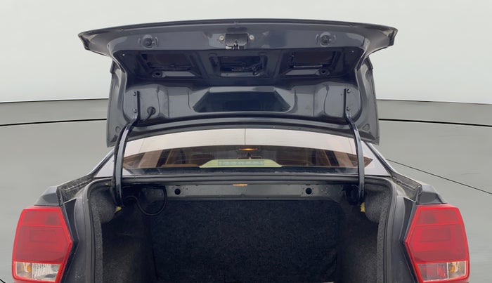 2017 Volkswagen Ameo HIGHLINE PLUS 1.0L 16 ALLOY, Petrol, Manual, 69,025 km, Boot Door Open