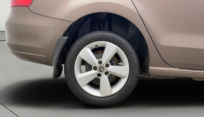 2016 Skoda Rapid 1.5 TDI CR STYLE PLUS AT, Diesel, Automatic, 75,952 km, Right Rear Wheel