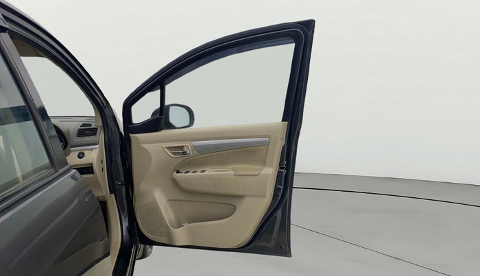 2018 Maruti Ertiga ZXI+, Petrol, Manual, 51,984 km, RHS Front Door