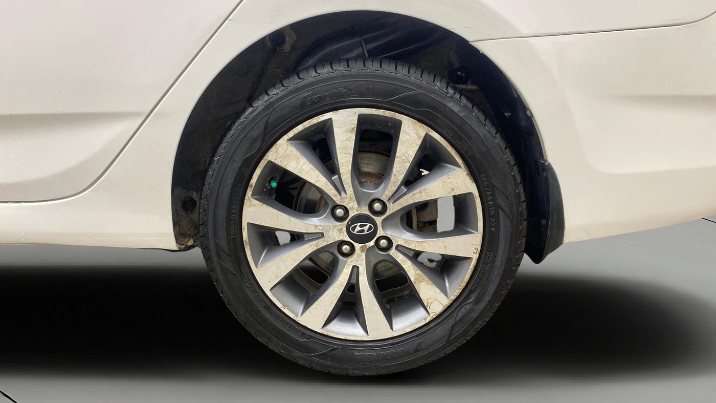 2014 Hyundai Verna FLUIDIC 1.4 VTVT CX, Petrol, Manual, 85,749 km, Left Rear Wheel