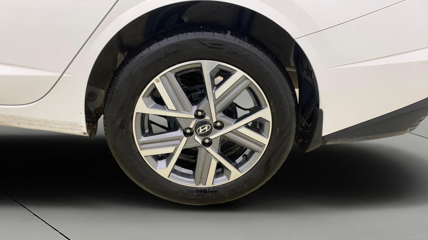 2025 Hyundai Verna SX(O) 1.5 MPI IVT , Petrol, Automatic, 10,850 km, Left Rear Wheel