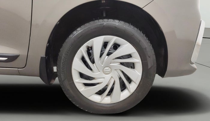 2021 Maruti Ertiga VXI CNG, CNG, Manual, 66,315 km, Right Front Wheel