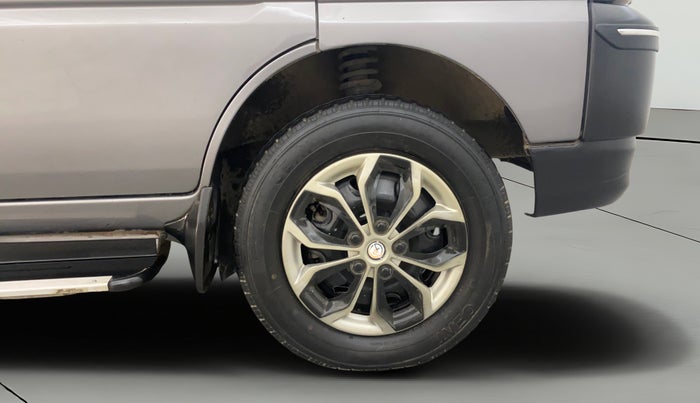 2022 Maruti Eeco 5 STR AC CNG (O), CNG, Manual, 24,381 km, Right Front Wheel
