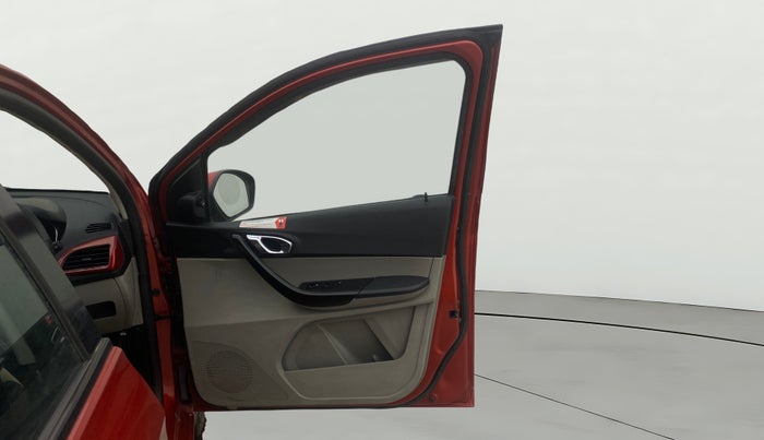 2018 Tata Tiago XZA PETROL, Petrol, Automatic, 58,769 km, RHS Front Door