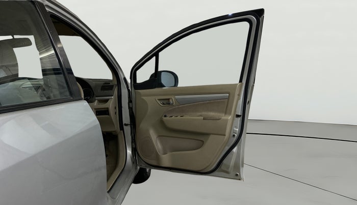 2015 Maruti Ertiga VXI, Petrol, Manual, 54,576 km, RHS Front Door