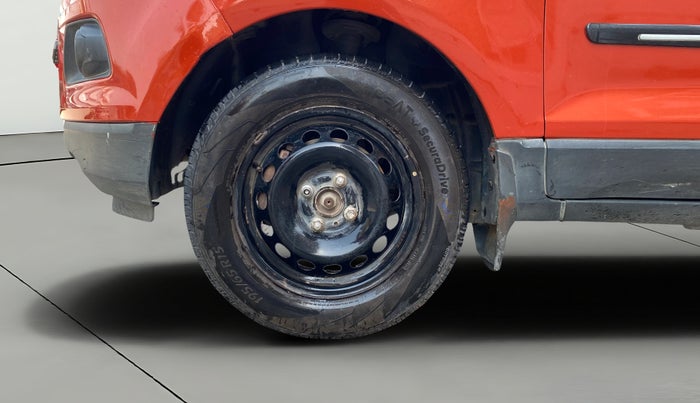 2014 Ford Ecosport TREND 1.5L DIESEL, Diesel, Manual, 1,37,042 km, Left Front Wheel