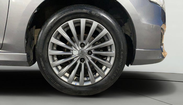 2017 Maruti Ciaz S 1.4 MT PETROL, CNG, Manual, 92,623 km, Right Front Wheel