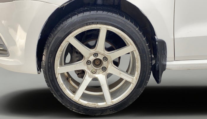 2016 Volkswagen Polo HIGHLINE1.2L, Petrol, Manual, 97,298 km, Left Front Wheel