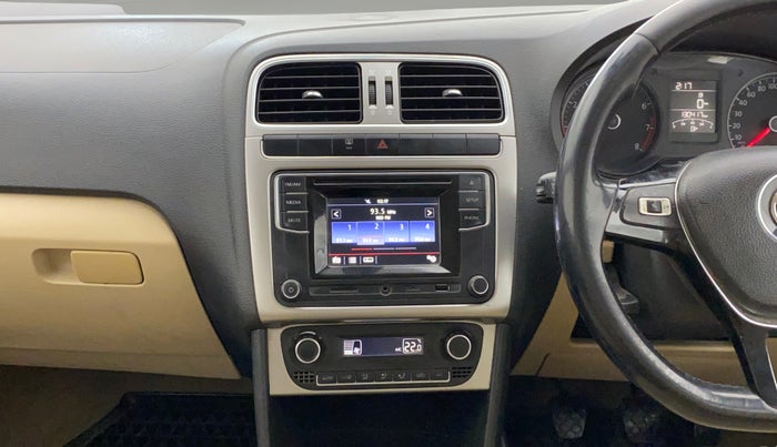 2017 Volkswagen Ameo HIGHLINE1.2L, Petrol, Manual, 1,30,371 km, Air Conditioner