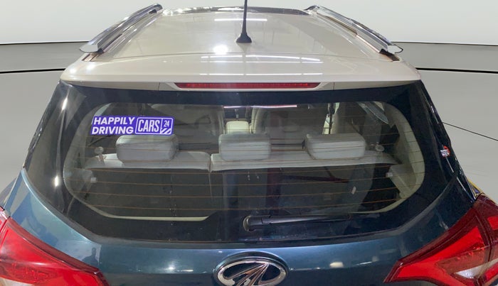 2021 Mahindra XUV300 W8 (O) 1.5 DIESEL AMT DUAL TONE, Diesel, Automatic, 43,126 km, Rear Windshield