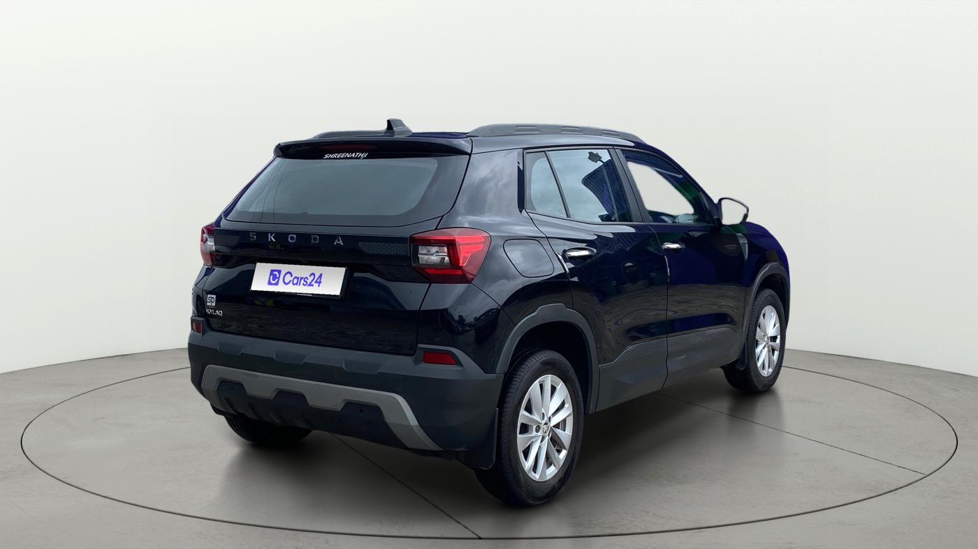 2025 Skoda Kylaq Signature Plus AT, Petrol, Automatic, 7,274 km, Right Back Diagonal