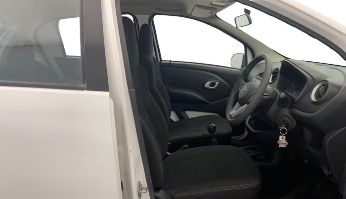 2018 Datsun Redi Go T (O), Petrol, Manual, 33,943 km, Right Side Front Door Cabin