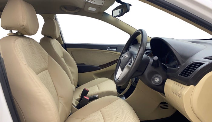 2014 Hyundai Verna FLUIDIC 1.6 VTVT SX AT, Petrol, Automatic, 66,714 km, Right Side Front Door Cabin