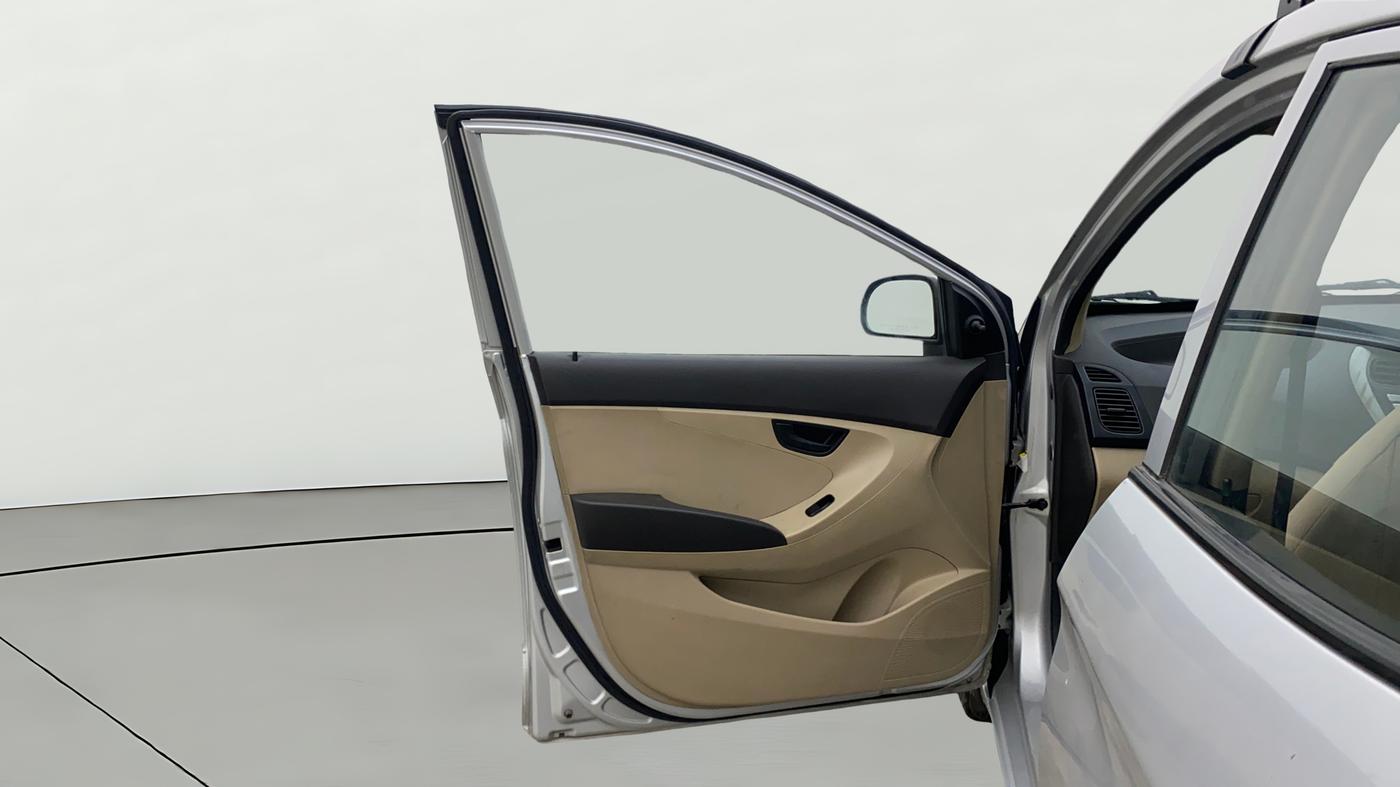 2014 Hyundai Eon MAGNA +, Petrol, Manual, 92,522 km, LHS Front Door