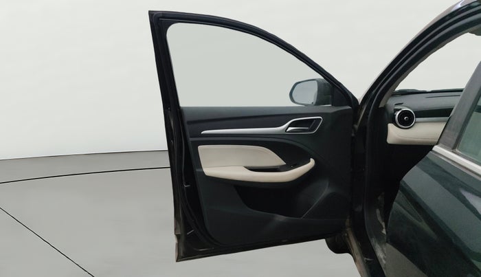 2022 MG ASTOR SHARP 1.5 MT, Petrol, Manual, 6,255 km, LHS Front Door