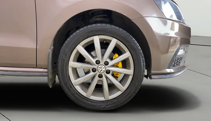 2019 Volkswagen Polo HIGHLINE PLUS 1.0, Petrol, Manual, 36,871 km, Right Front Wheel