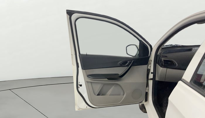 2018 Tata Tiago XT PETROL, Petrol, Manual, 59,643 km, LHS Front Door