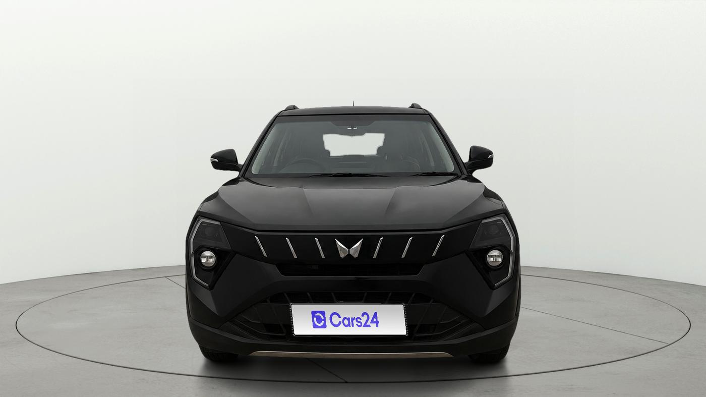 2025 Mahindra XUV 3XO AX5 1.2 L TCMPFI AT, Petrol, Automatic, 19,479 km, Front