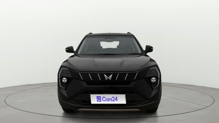 2025 Mahindra XUV 3XO AX5 1.2 L TCMPFI AT, Petrol, Automatic, 19,479 km, Front