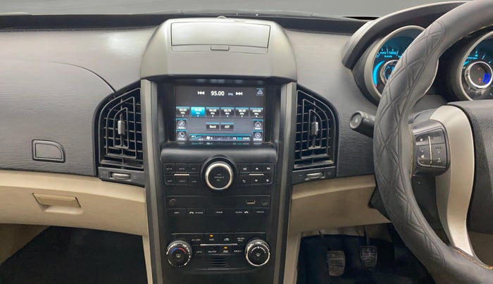 2017 Mahindra XUV500 W6, Diesel, Manual, 1,49,587 km, Air Conditioner
