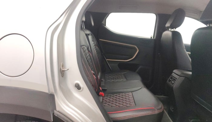 2023 Renault Kiger RXT MT, Petrol, Manual, 8,498 km, Right Side Rear Door Cabin