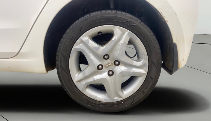 2017 Hyundai Elite i20 ASTA 1.2, Petrol, Manual, 1,06,073 km, Left Rear Wheel