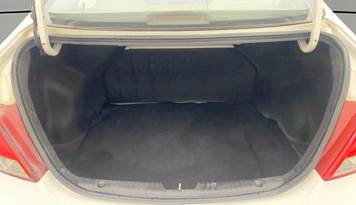 2015 Hyundai Verna FLUIDIC 4S 1.6 VTVT SX, Petrol, Manual, 51,899 km, Boot Open Zoomed View