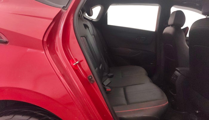 2022 Hyundai NEW I20 N LINE N8 1.0 TURBO GDI DCT DUAL TONE, Petrol, Automatic, 40,443 km, Right Side Rear Door Cabin