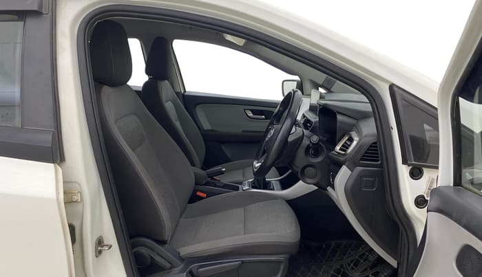 2020 Tata ALTROZ XZ PETROL, Petrol, Manual, 61,590 km, Right Side Front Door Cabin