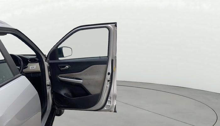 2022 Nissan MAGNITE XV MT, Petrol, Manual, 40,792 km, RHS Front Door