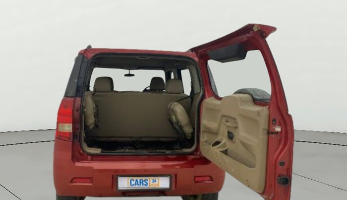 2016 Mahindra TUV300 T6, Diesel, Manual, 73,681 km, Boot Door Open