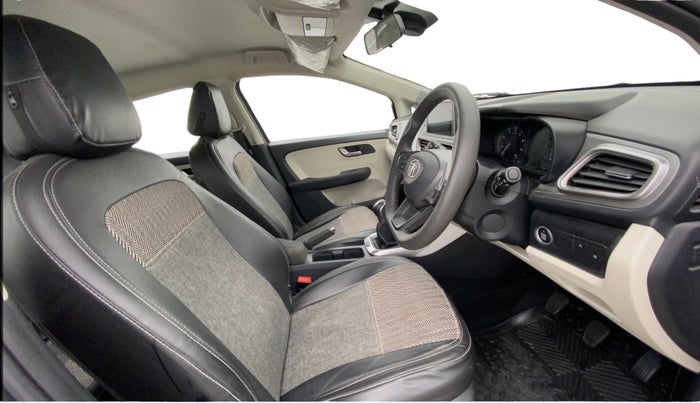 2022 Tata ALTROZ XZ PETROL, Petrol, Manual, 22,893 km, Right Side Front Door Cabin