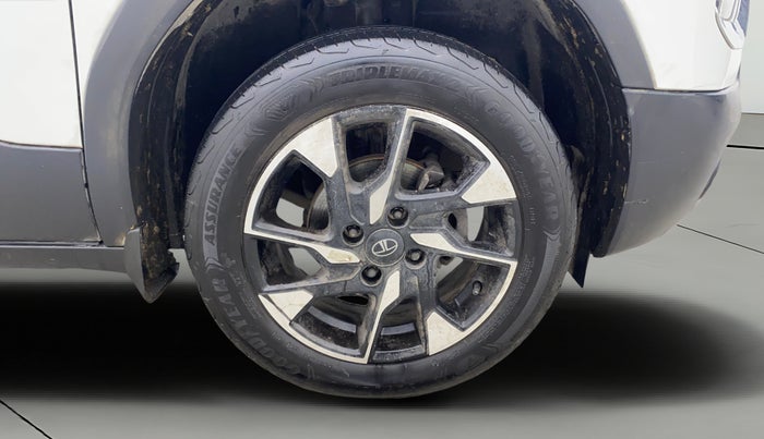 2024 Tata PUNCH ACCOMPLISHED DAZZLE SUNROOF CNG MT, CNG, Manual, 39,304 km, Right Front Wheel