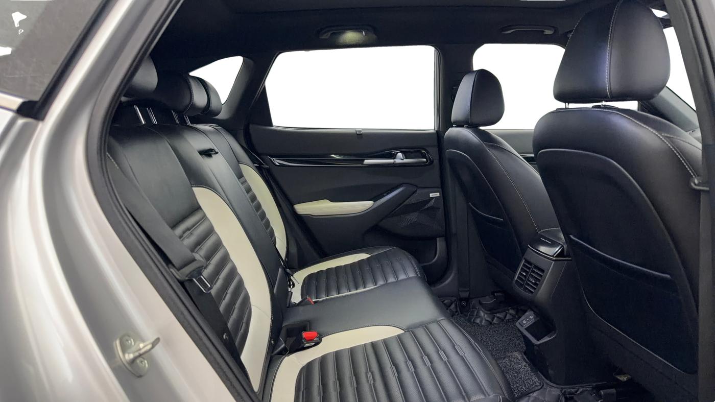 2024 KIA SELTOS  GTX Plus 1.5 Turbo Petrol DCT, Petrol, Automatic, 30,710 km, Right Side Rear Door Cabin