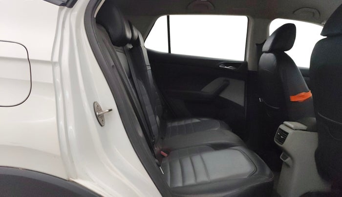 2023 Skoda KUSHAQ AMBITION 1.0L TSI MT, Petrol, Manual, 59,308 km, Right Side Rear Door Cabin