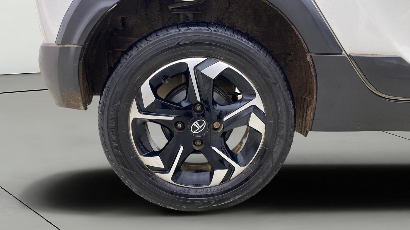 2018 Tata TIAGO NRG PETROL, Petrol, Manual, 86,702 km, Right Rear Wheel
