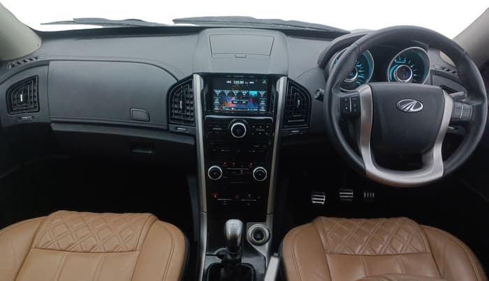 2018 Mahindra XUV500 W11, Diesel, Manual, 69,561 km, Dashboard