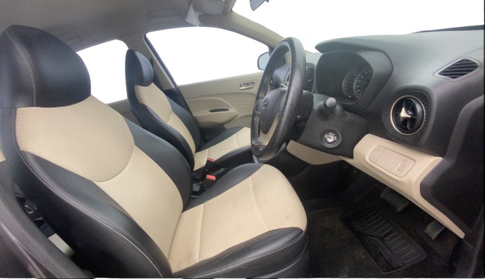 2019 Hyundai NEW SANTRO MAGNA AMT, Petrol, Automatic, 25,771 km, Right Side Front Door Cabin