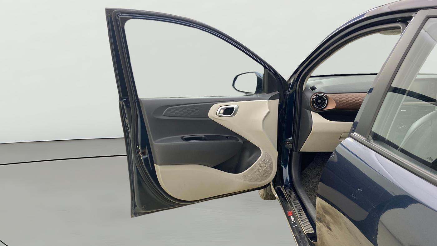 2024 Hyundai AURA SX 1.2 CNG, CNG, Manual, 48,978 km, LHS Front Door