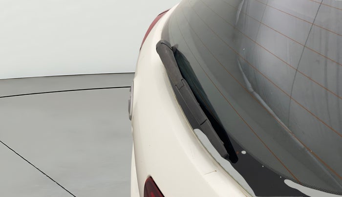 2016 Hyundai Elite i20 ASTA 1.2 (O), Petrol, Manual, 1,03,768 km, Rear Wiper