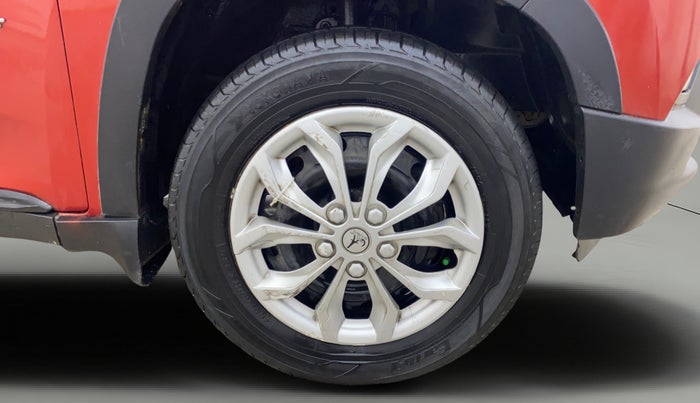 2016 Mahindra Kuv100 K6 PLUS D 5 STR, Diesel, Manual, 1,06,256 km, Right Front Wheel