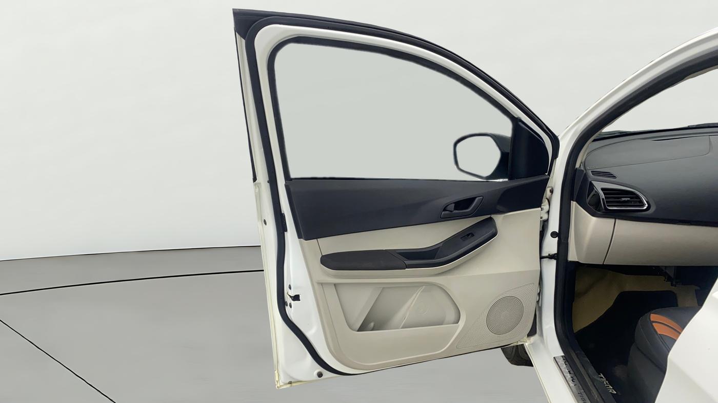 2023 Tata TIGOR XZ CNG, CNG, Manual, 40,968 km, LHS Front Door