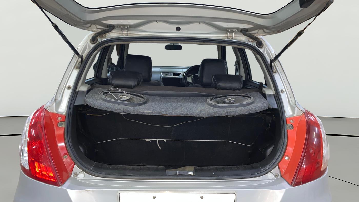 2014 Maruti Swift VXI, Petrol, Manual, 1,04,694 km, Boot Open Zoomed View