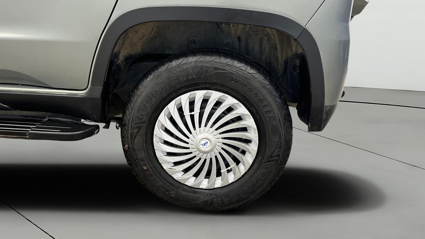 2023 Mahindra BOLERO NEO N 8, Diesel, Manual, 47,873 km, Left Rear Wheel