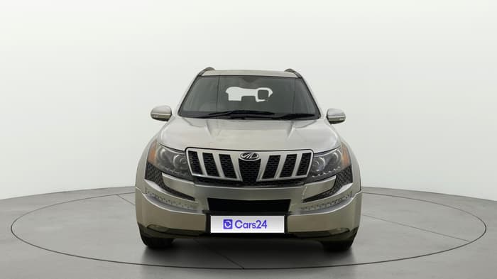 2015 Mahindra XUV500 W8, Diesel, Manual, 1,20,724 km, Front