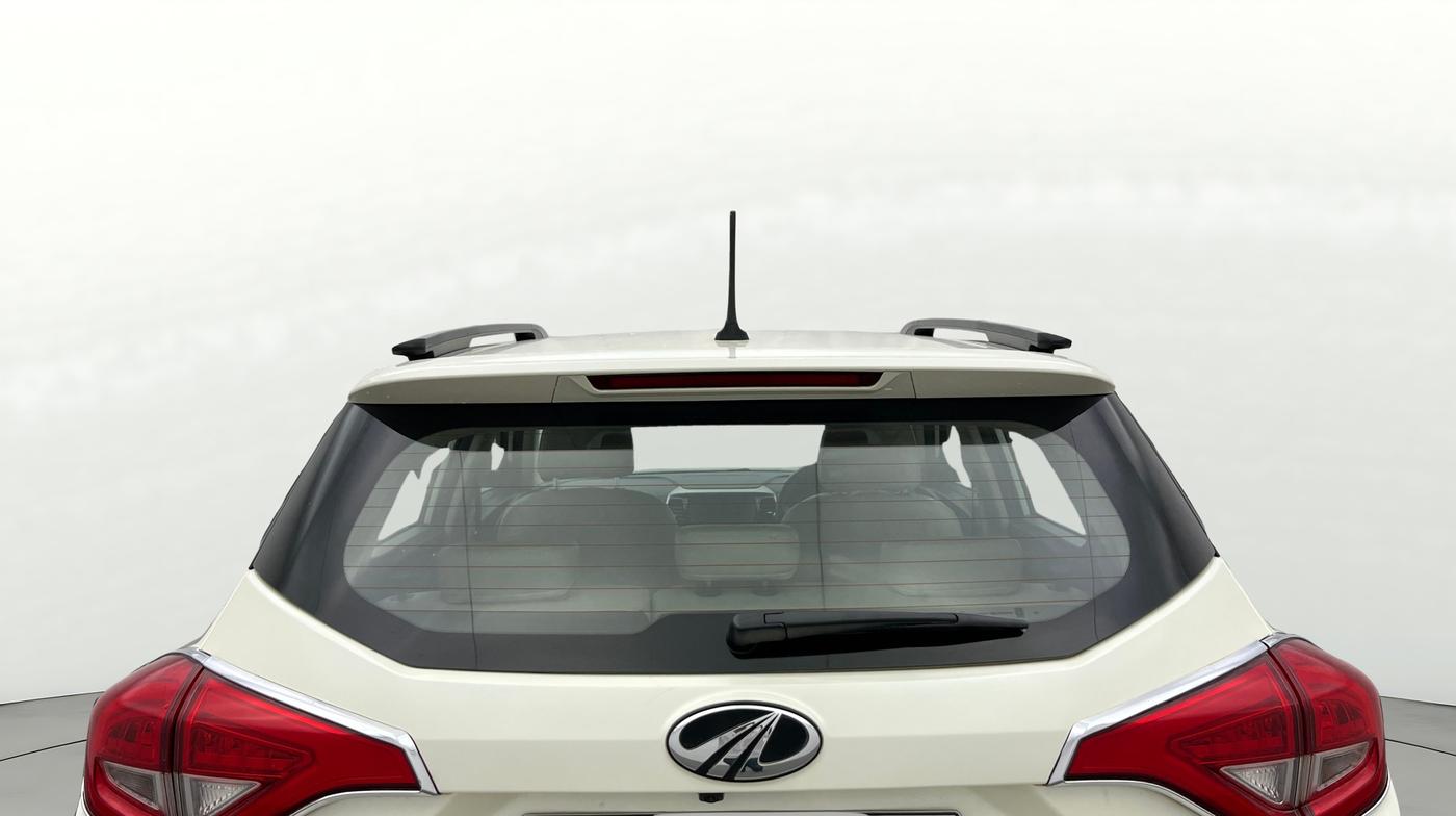 2020 Mahindra XUV300 W8 1.2 PETROL, Petrol, Manual, 27,271 km, Rear Windshield