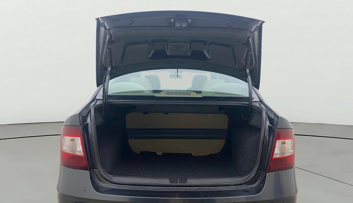 2019 Skoda Rapid 1.6 MPI ACTIVE, Petrol, Manual, 28,260 km, Boot Door Open