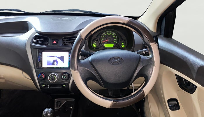2017 Hyundai Eon ERA +, Petrol, Manual, 40,052 km, Steering Wheel Close Up